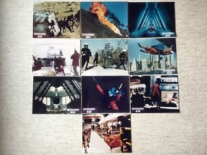 Jeu complet de photos d'exploitation du film Supersonic Man