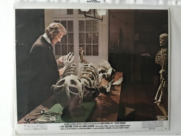 The creeping Flesh (La chair du diable)